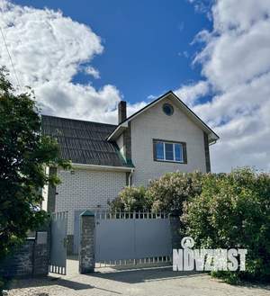 Дом 250м², 3-этажный, посуточно,