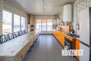 Дом 350м², 2-этажный, посуточно,