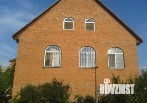 Коттедж 279м², 3-этажный, на длительный срок,