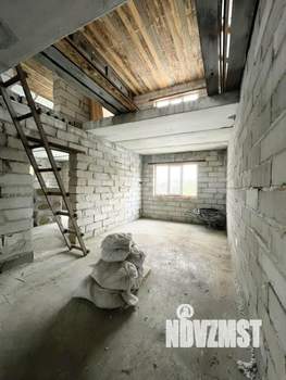 Дом 186м², 2-этажный, участок 10 сот.