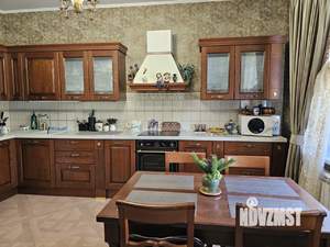 Таунхаус 310м², 3-этажный, участок 4 сот.