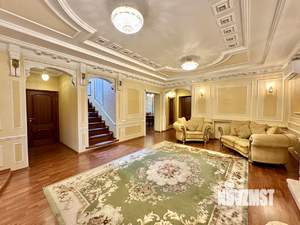 Коттедж 202м², 3-этажный, участок 9 сот.