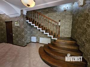 Таунхаус 310м², 3-этажный, участок 4 сот.