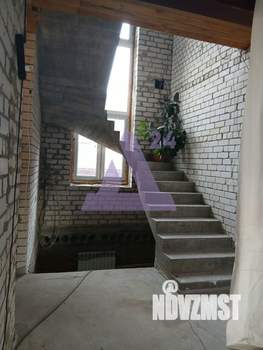 Дом 199м², 3-этажный, участок 11 сот.