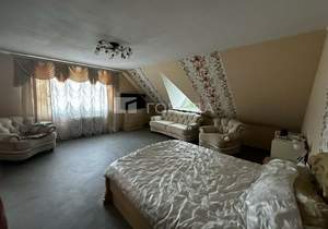 Дом 270м², 2-этажный, участок 10 сот.