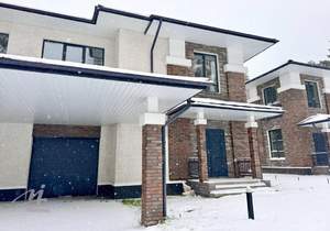 Дом 246м², 2-этажный, участок 4 сот.