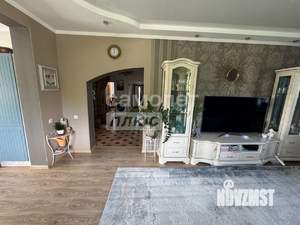 Коттедж 200м², 2-этажный, участок 5 сот.