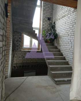 Дом 199м², 3-этажный, участок 11 сот.