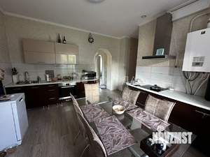 Дом 270м², 2-этажный, участок 10 сот.