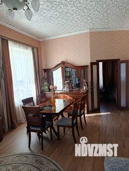 Коттедж 185м², 2-этажный, участок 10 сот.