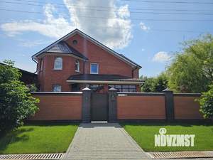 Коттедж 240м², 2-этажный, участок 10 сот.