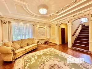 Коттедж 202м², 3-этажный, участок 9 сот.