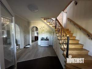 Дом 270м², 2-этажный, участок 10 сот.