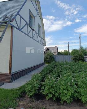 Дом 102м², 2-этажный, участок 11 сот.