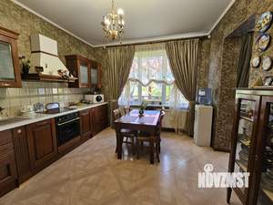 Таунхаус 310м², 3-этажный, участок 4 сот.