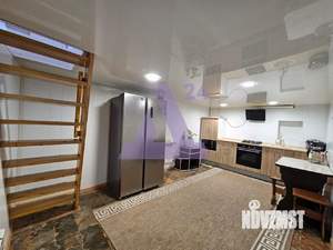 Дом 80м², 2-этажный, участок 10 сот.