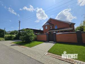 Коттедж 240м², 2-этажный, участок 10 сот.