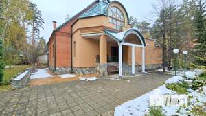 Коттедж 353м², 3-этажный, участок 10 сот.