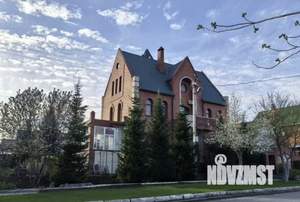 Коттедж 458м², 3-этажный, участок 10 сот.