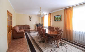 Дом 270м², 2-этажный, участок 10 сот.