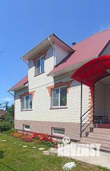 Коттедж 210м², 2-этажный, участок 10 сот.