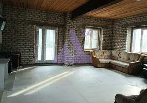 Дом 199м², 3-этажный, участок 11 сот.