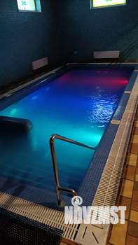 Дом 600м&sup2;, 3-этажный, посуточно, 