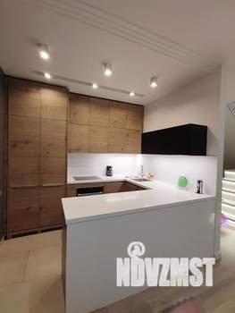 Дом 360м&sup2;, 3-этажный, посуточно, 