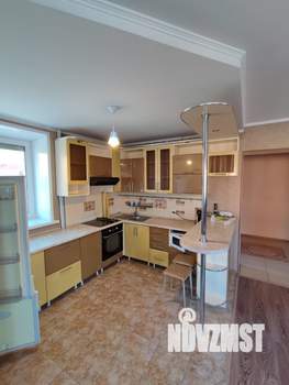 Коттедж 240м², 3-этажный, на длительный срок, 