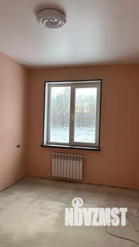 Дом 130м&sup2;, 2-этажный, участок 10 сот.  