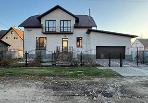 Дом 184м², 2-этажный, участок 8 сот.  