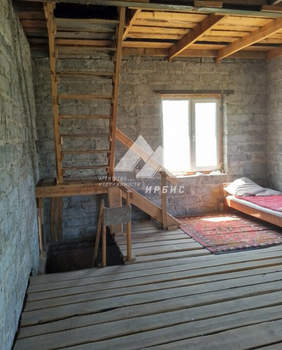 Дом 180м², 2-этажный, участок 10 сот.  