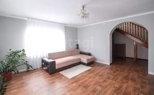 Дом 210м², 2-этажный, участок 11 сот.  