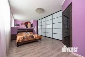 Коттедж 227м², 2-этажный, участок 10 сот.  