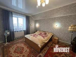 Коттедж 300м&sup2;, 3-этажный, участок 11 сот.  