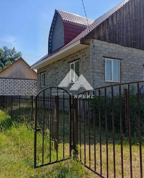 Дом 180м², 2-этажный, участок 10 сот.  