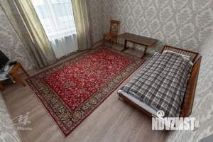 Дом 200м², 3-этажный, участок 10 сот.  