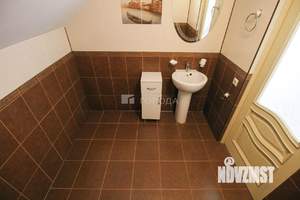 Дом 130м², 2-этажный, участок 5 сот.  