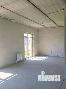 Коттедж 185м², 2-этажный, участок 5 сот.  
