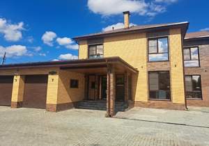 Дом 216м², 2-этажный, участок 13 сот.  