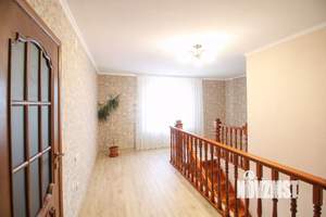 Дом 210м&sup2;, 2-этажный, участок 11 сот.  