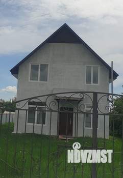 Коттедж 140м², 2-этажный, участок 6 сот.  