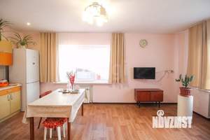 Дом 210м², 2-этажный, участок 11 сот.  