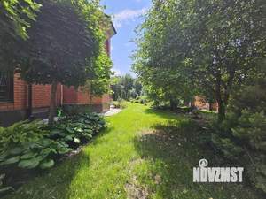 Коттедж 240м², 2-этажный, участок 10 сот.  
