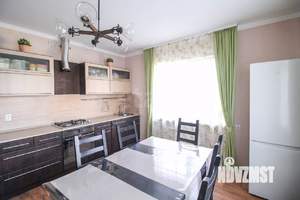 Дом 210м&sup2;, 2-этажный, участок 11 сот.  