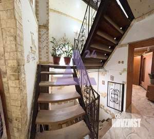 Коттедж 215м², 2-этажный, участок 10 сот.  