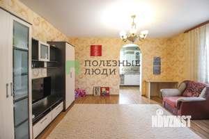 Коттедж 282м², 2-этажный, участок 10 сот.  