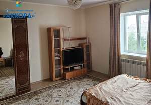 Дом 160м&sup2;, 2-этажный, участок 9 сот.  