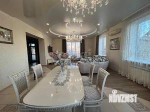 Дом 184м², 2-этажный, участок 8 сот.  