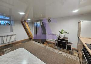 Дом 80м², 2-этажный, участок 10 сот.  